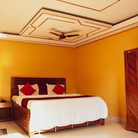 Hotel Nakshatra Karimganj Экстерьер фото
