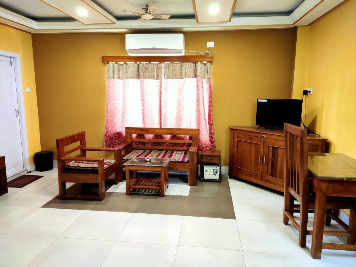 Hotel Nakshatra Karimganj Экстерьер фото