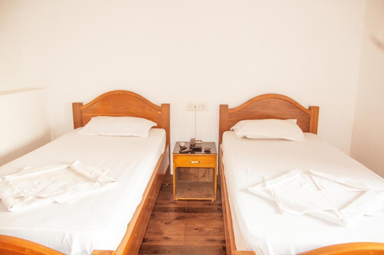 Hotel Nakshatra Karimganj Экстерьер фото